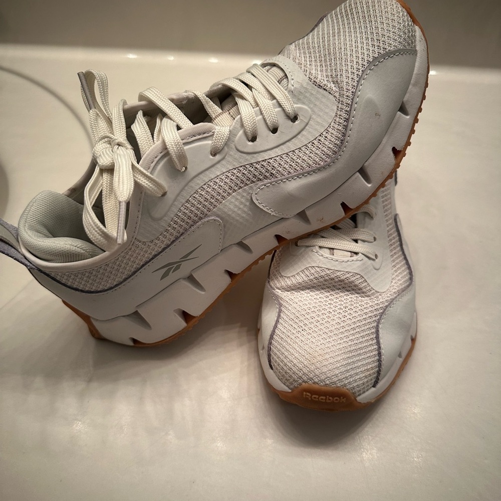 Reebok White Sneakers with Gum Sole